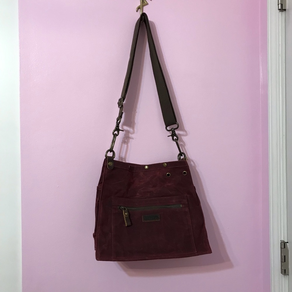 Della Q Makers Canvas Tote in rucksack red